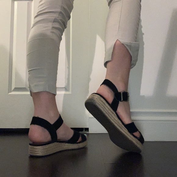 Black platform summer sandals - Picture 2 of 3